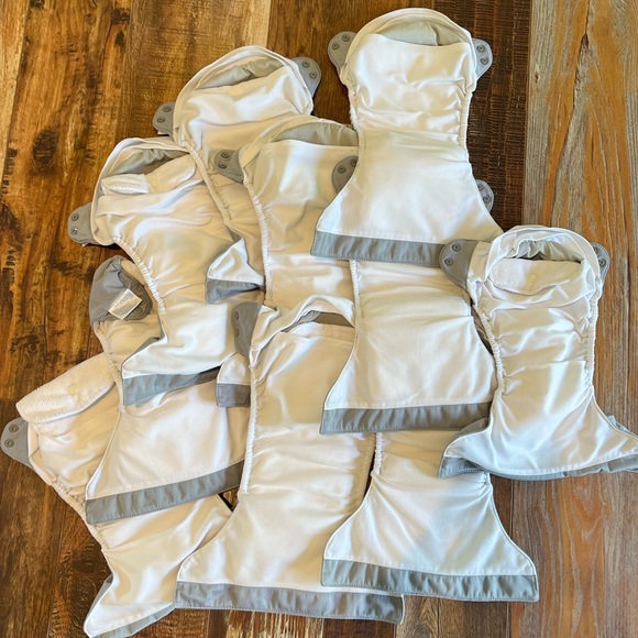 Bundle 10 BumGenius Cloth Diapers - Picture 2 of 5